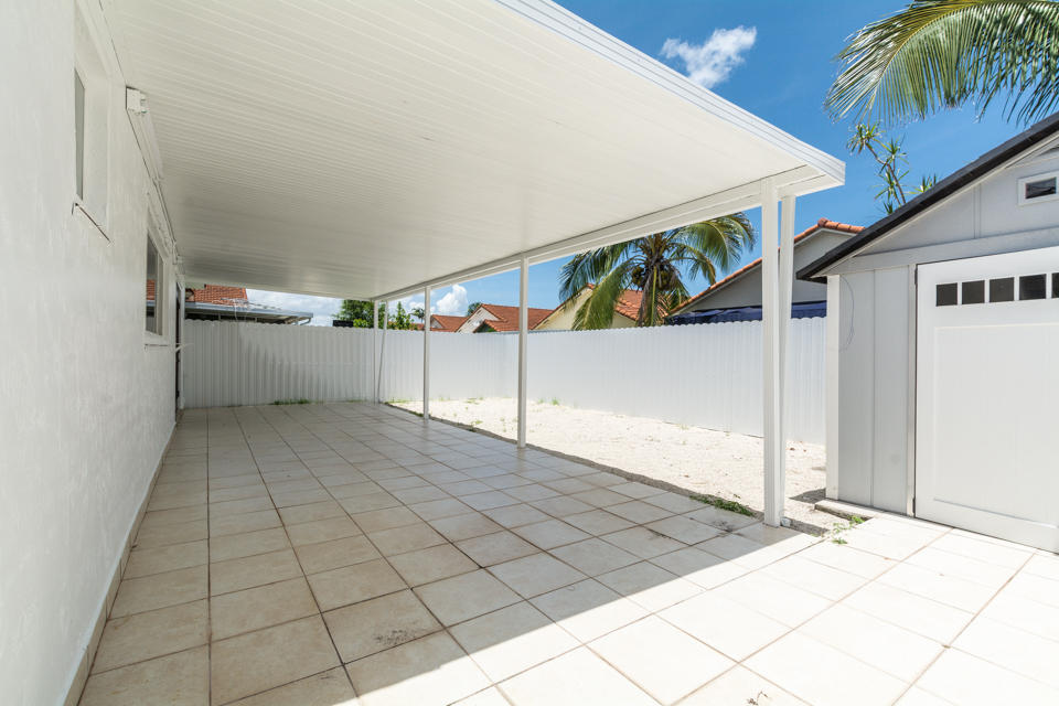 17841 Southwest 144th Avenue Miami, FL 33177 - Photo 17 of 19 a view of a terrace