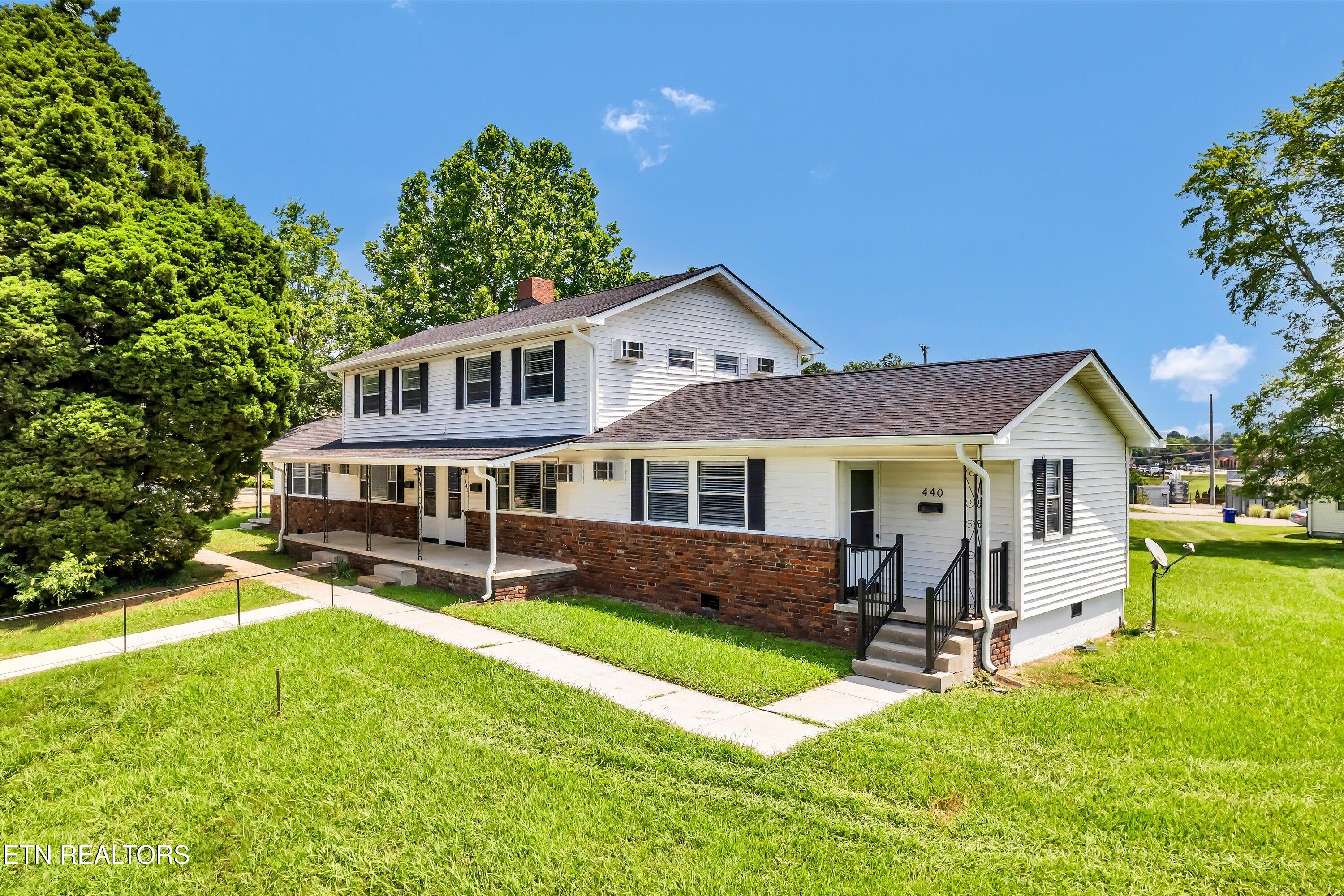 169 Tacoma Road Oak Ridge, TN 37830 - Photo 1 of 13 45-440 E Tn Ave-45