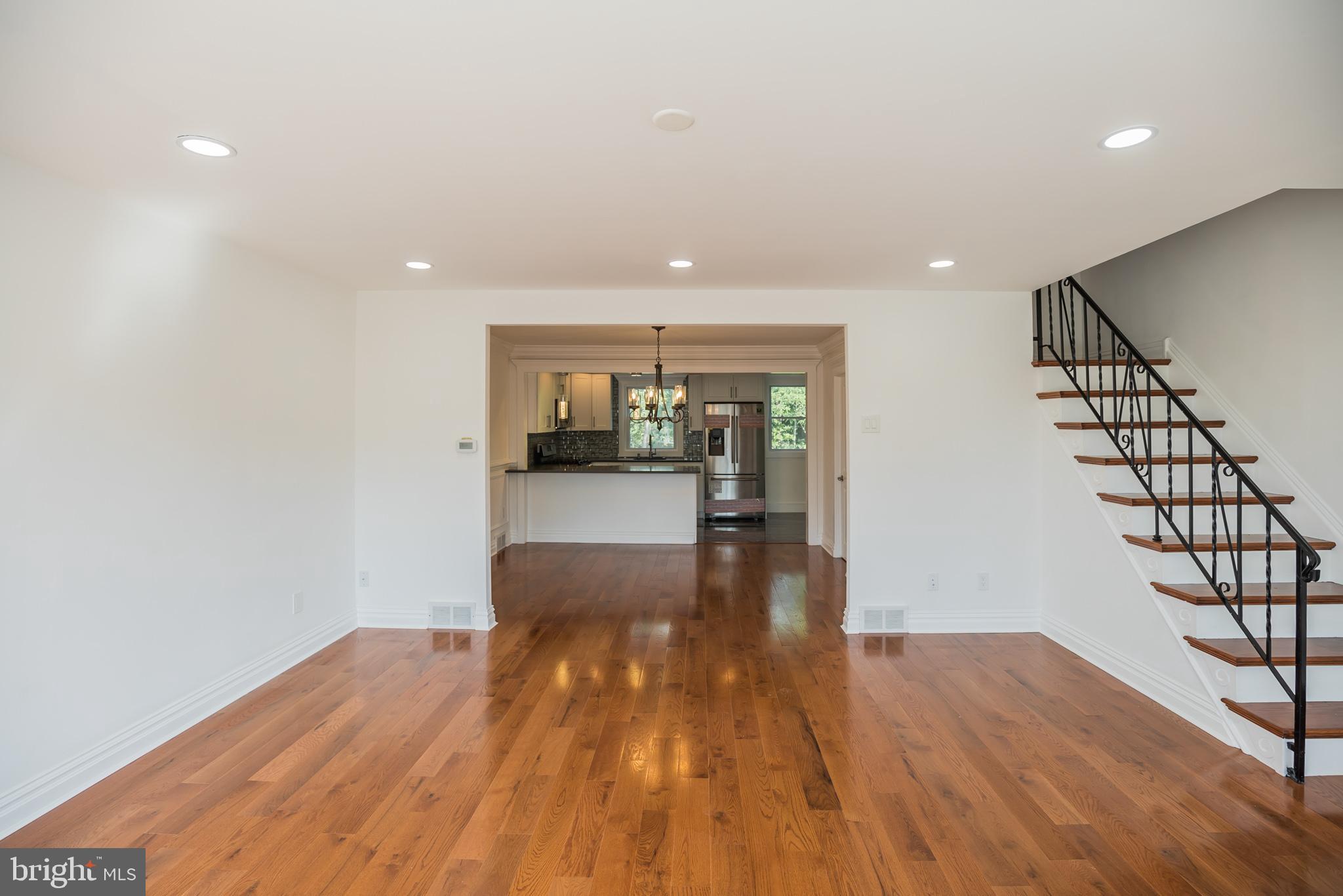 11726 Colman Road Philadelphia, PA 19154 - Photo 3 of 30 VIew of the kitchen from Spacious LR