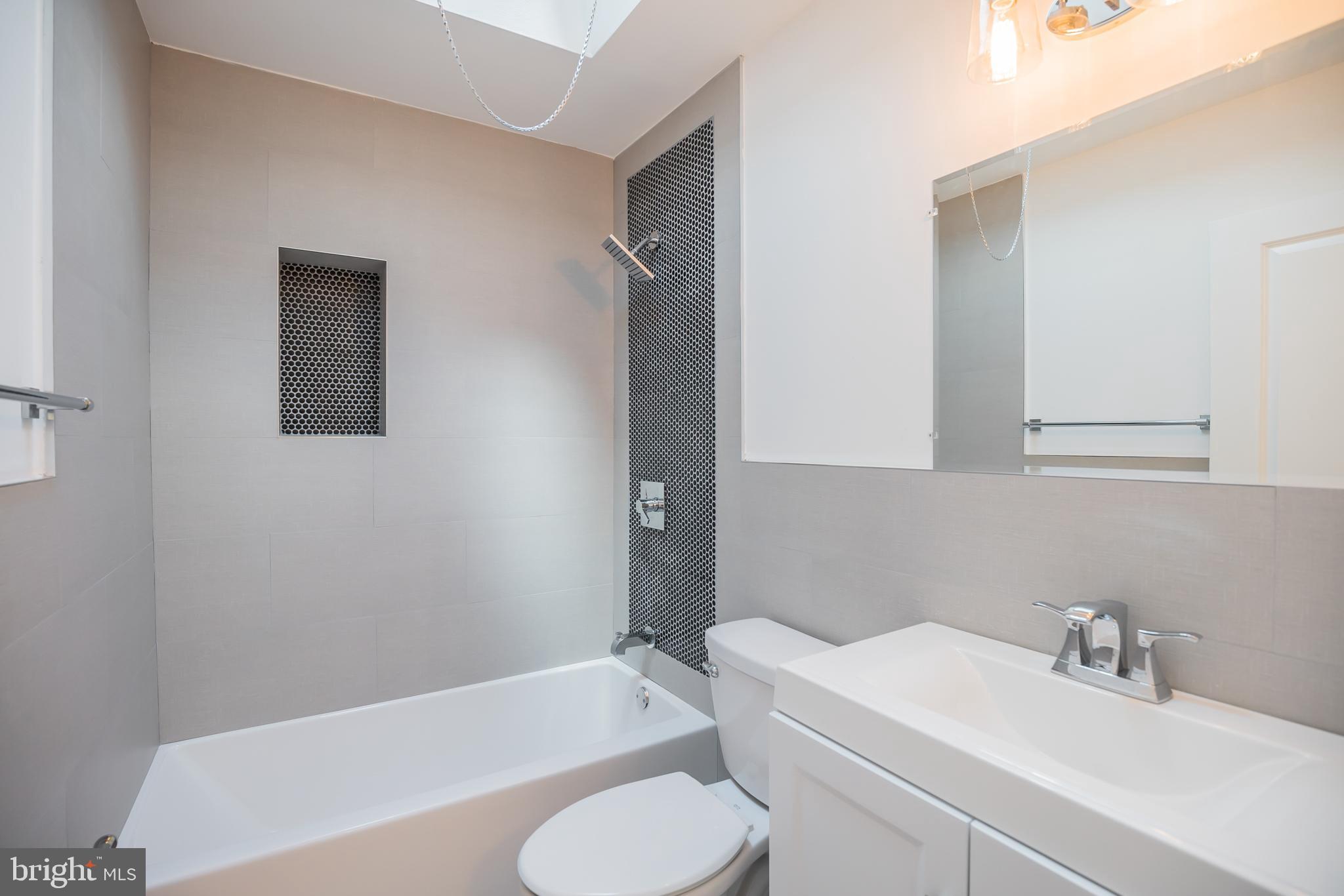 11726 Colman Road Philadelphia, PA 19154 - Photo 21 of 30 Renovated Full Bathroom