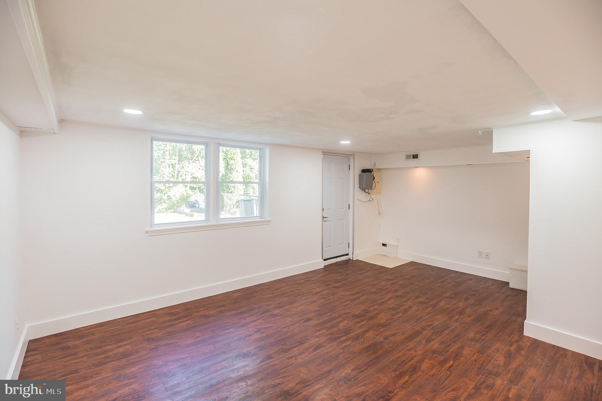 11726 Colman Road Philadelphia, PA 19154 - Photo 26 of 30 Family Room or Basement Area