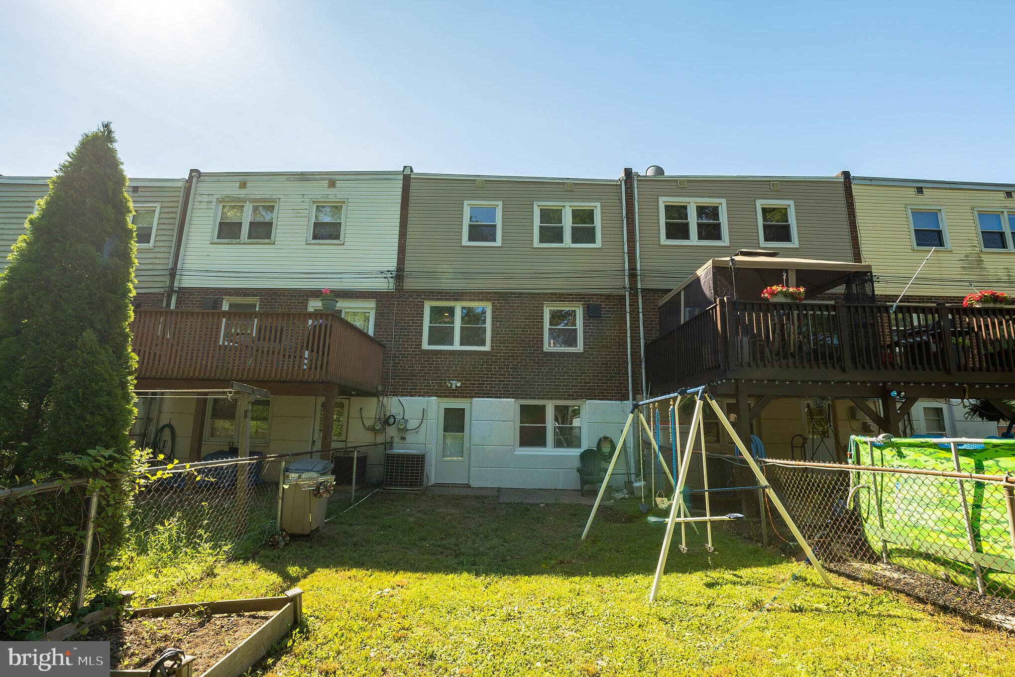 11726 Colman Road Philadelphia, PA 19154 - Photo 29 of 30 Back of the home