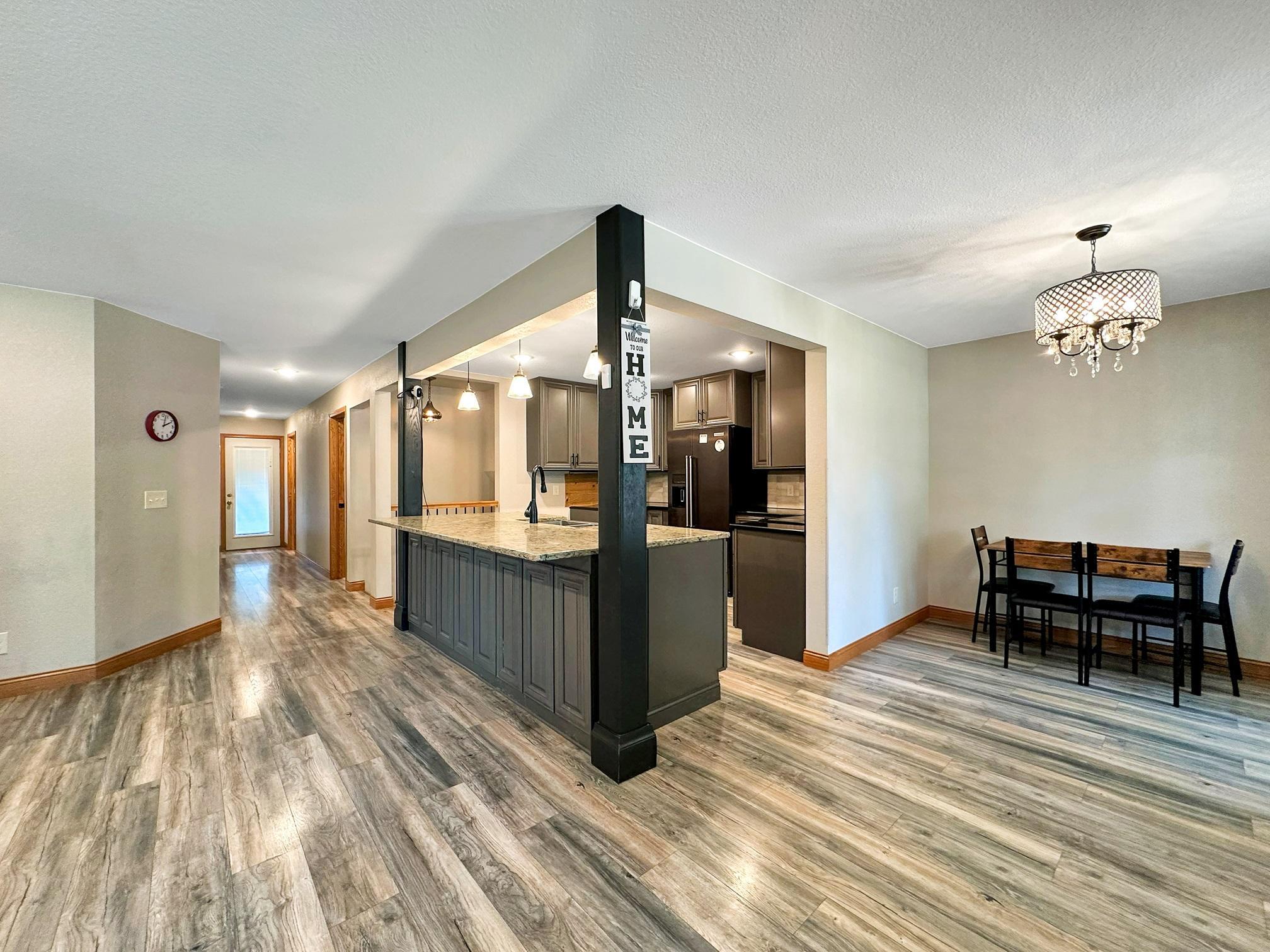 1024 5th Street Southwest Willmar, MN 56201 - Photo 5 of 32 Gallery Image 5