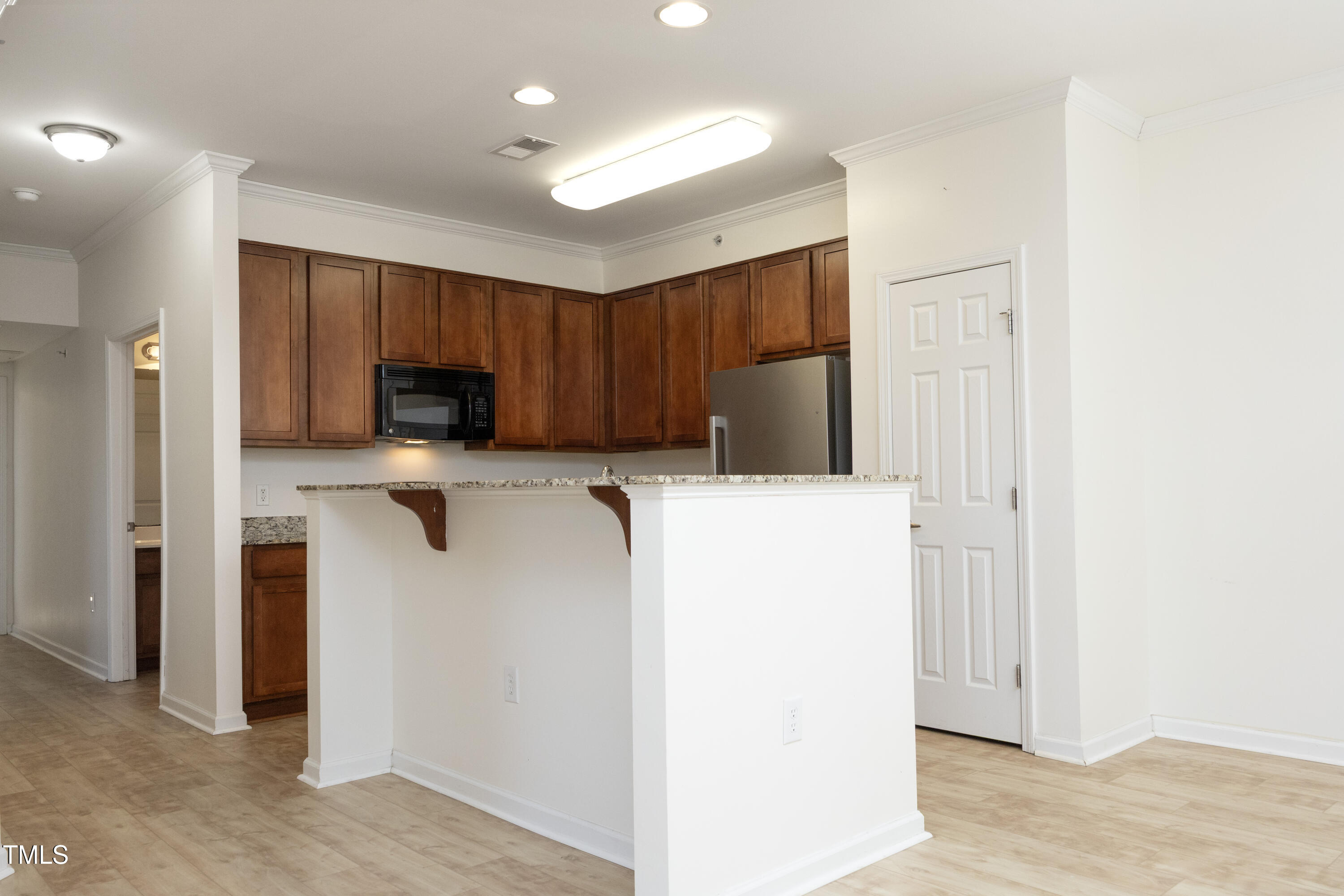 528 Weather Ridge Lane Cary, NC 27513 - Photo 10 of 27 10Kitchen