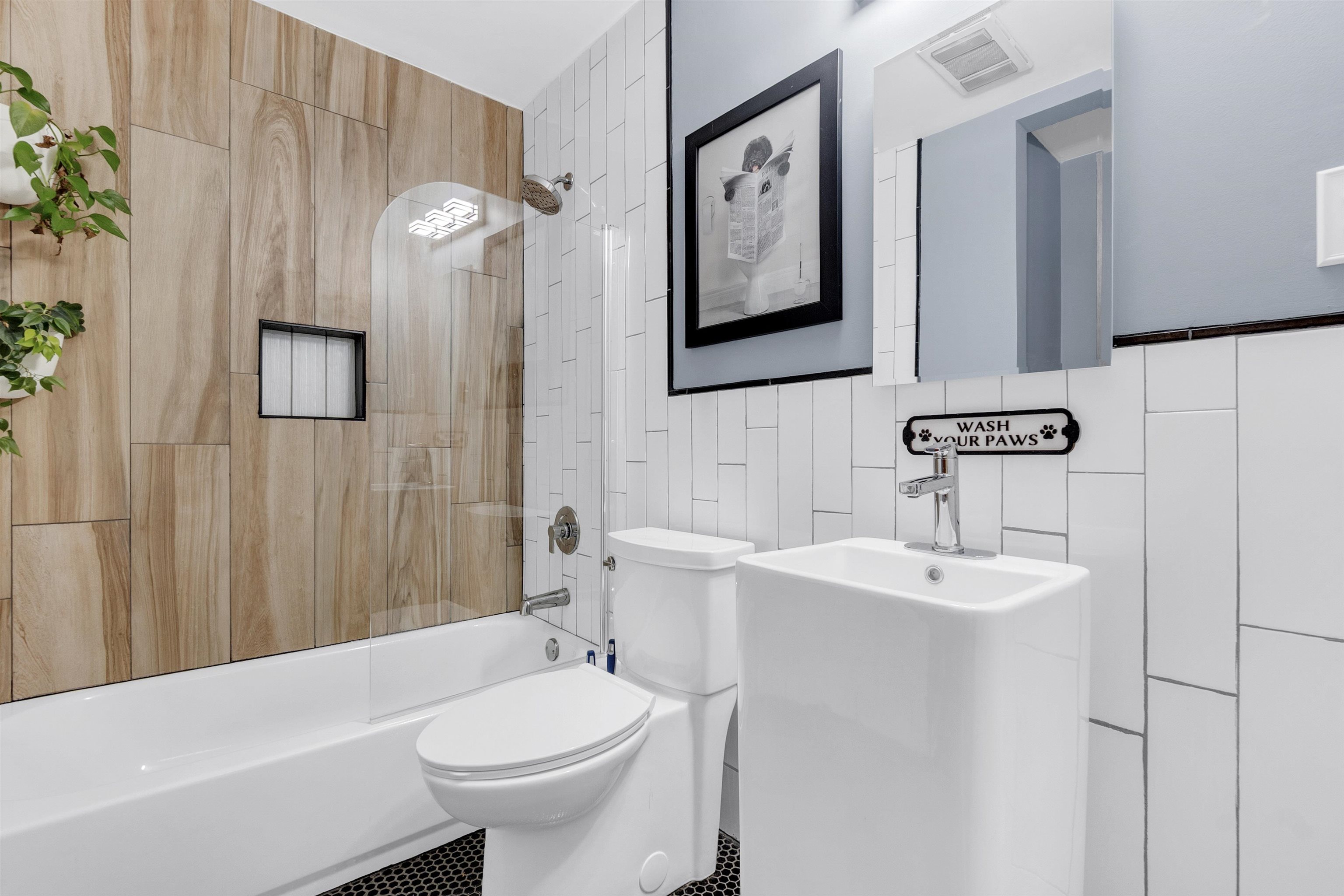 3024 Keats Road Bartlett, TN 38134 - Photo 17 of 32 Bathroom featuring tile walls and bathing tub / shower combination