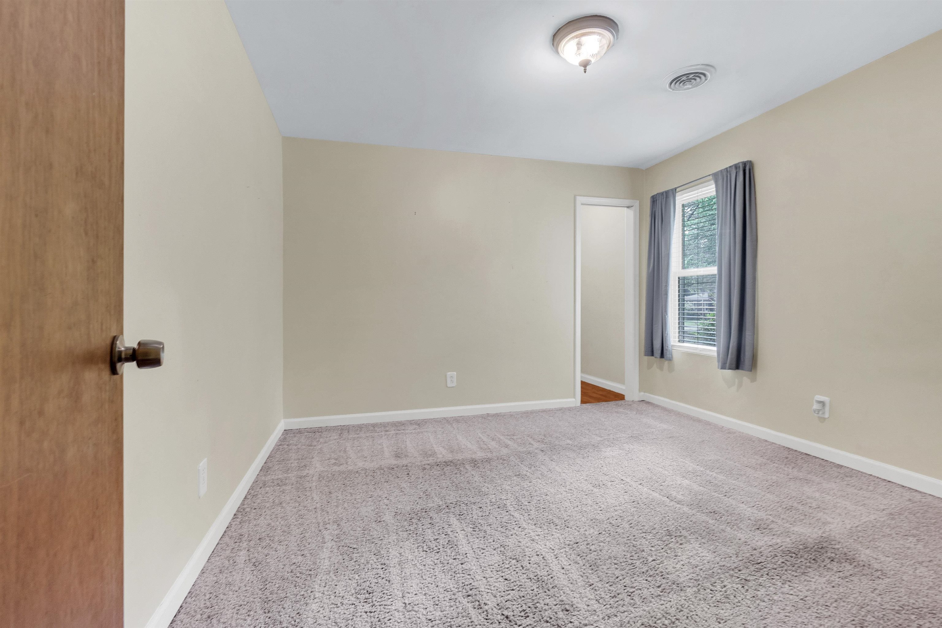 3024 Keats Road Bartlett, TN 38134 - Photo 20 of 32 Carpeted third room