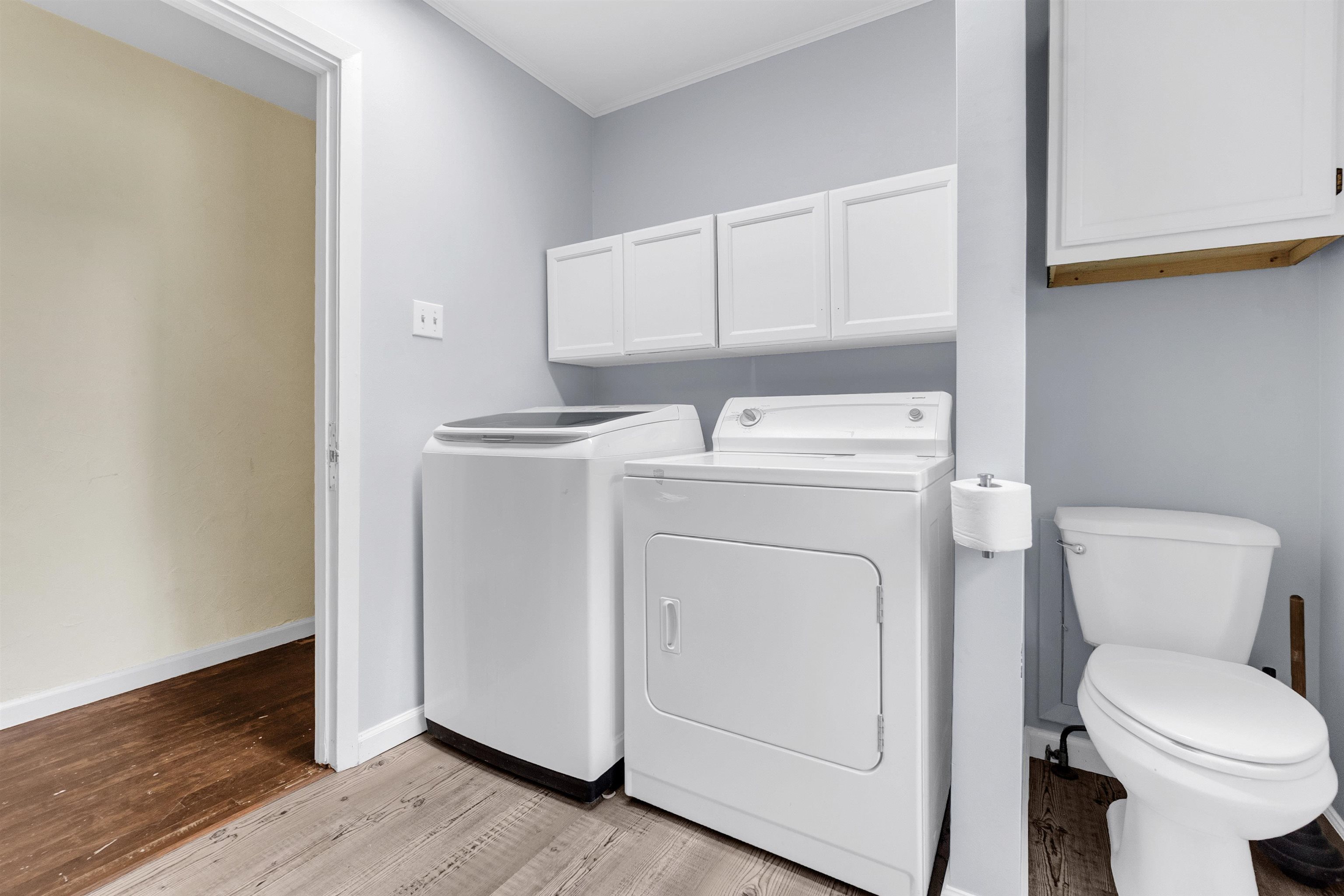 3024 Keats Road Bartlett, TN 38134 - Photo 25 of 32 Laundry area featuring separate washer and dryer in primary bathroom