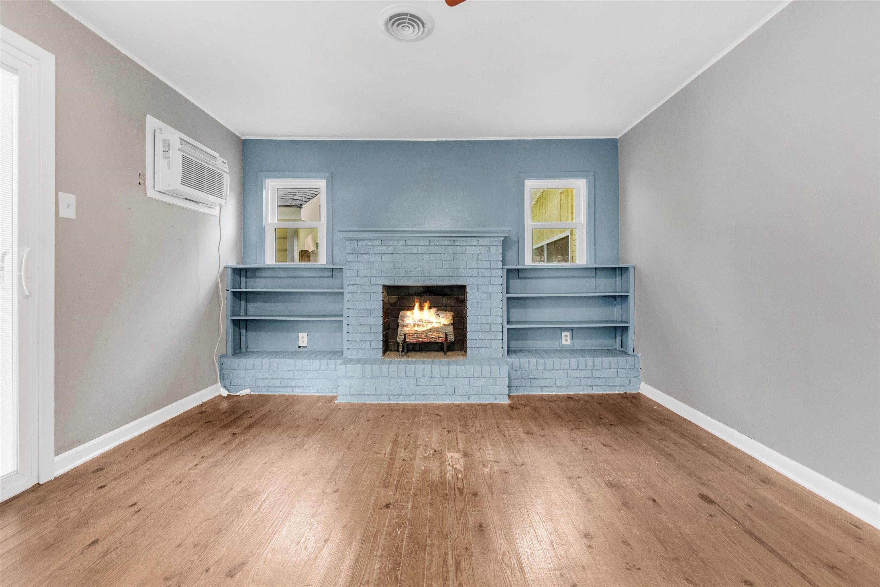 3024 Keats Road Bartlett, TN 38134 - Photo 7 of 32 Wood-burning fireplace