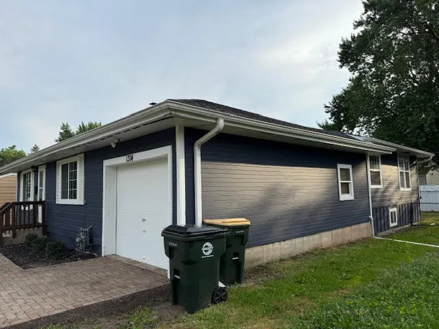 $1,850 | 1314 East End Avenue, Round Lake Beach, IL 60073