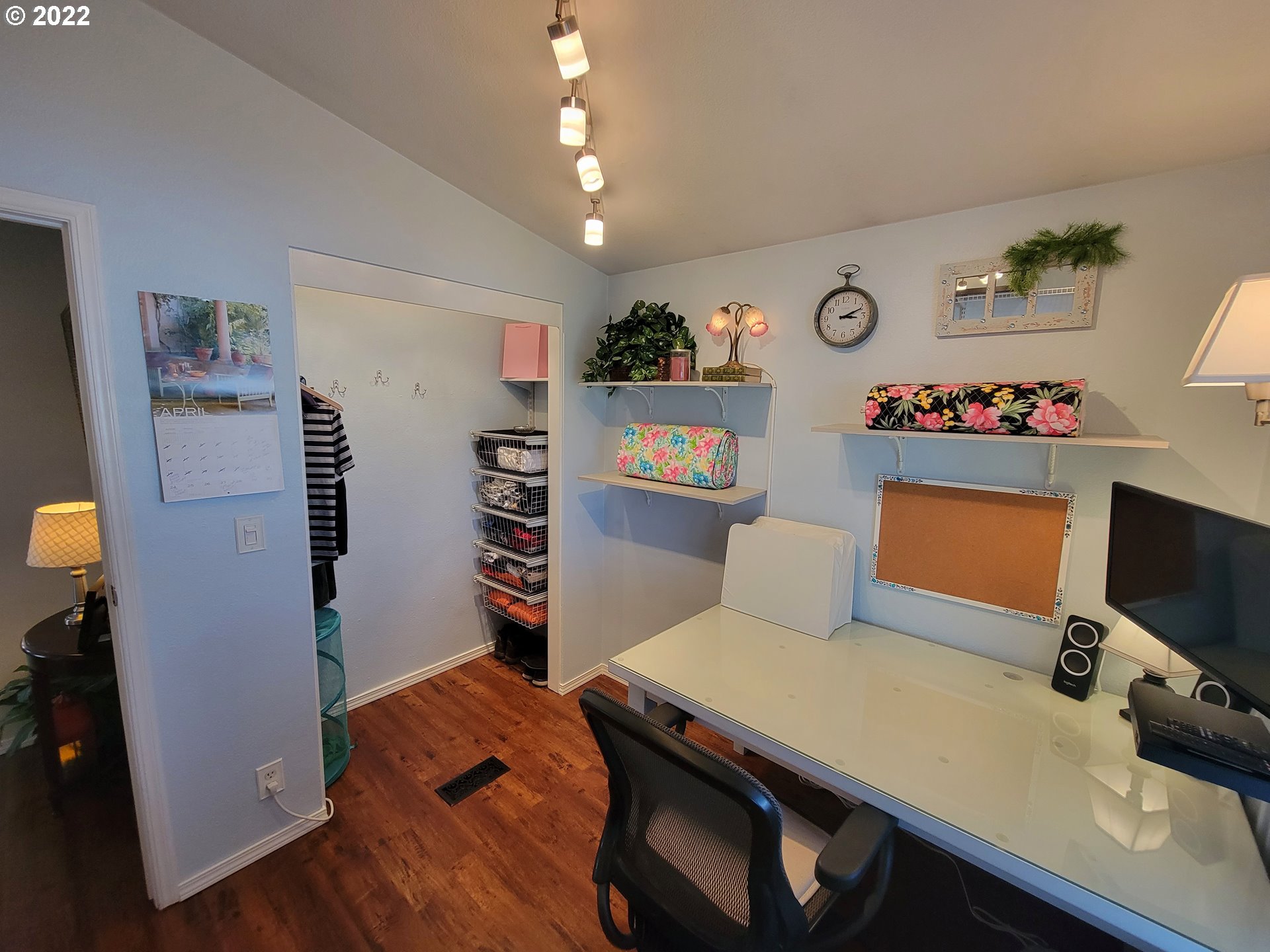 9811 Southwest Herman Road, Unit 43 Tualatin, OR 97062 - Photo 21 of 32 a room with furniture and wooden floor