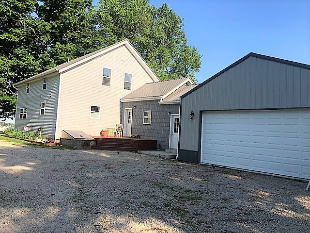 4251 15th Road Bourbon, IN 46504 - Photo 3 of 26