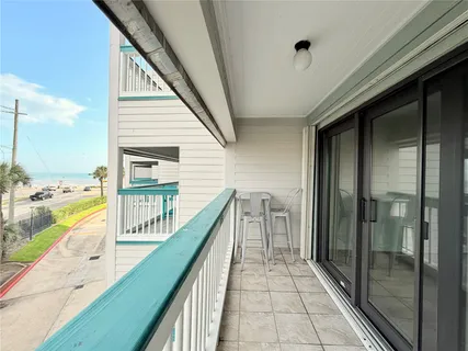 $134,900 | 6102 Seawall Boulevard, Unit 213, Galveston, TX 77551