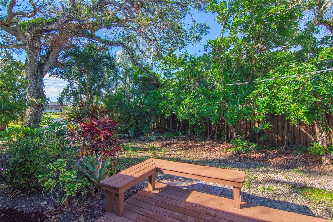 618 Holly Road Vero Beach, FL 32963 - Photo 32 of 36