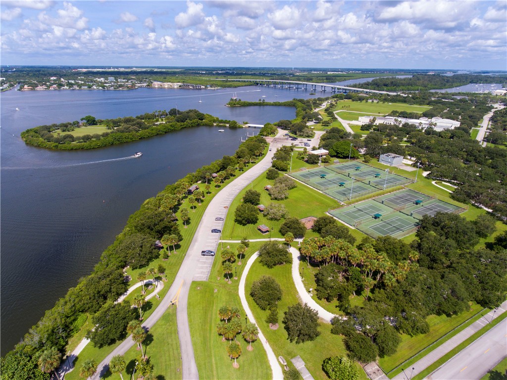 618 Holly Road Vero Beach, FL 32963 - Photo 34 of 36