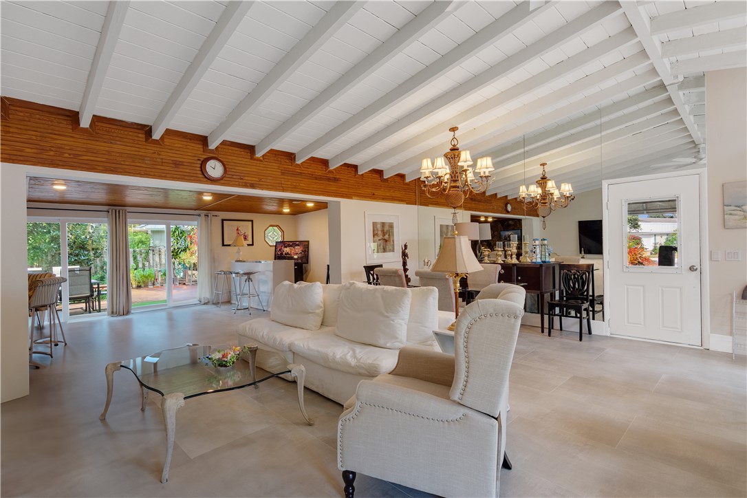 618 Holly Road Vero Beach, FL 32963 - Photo 4 of 36