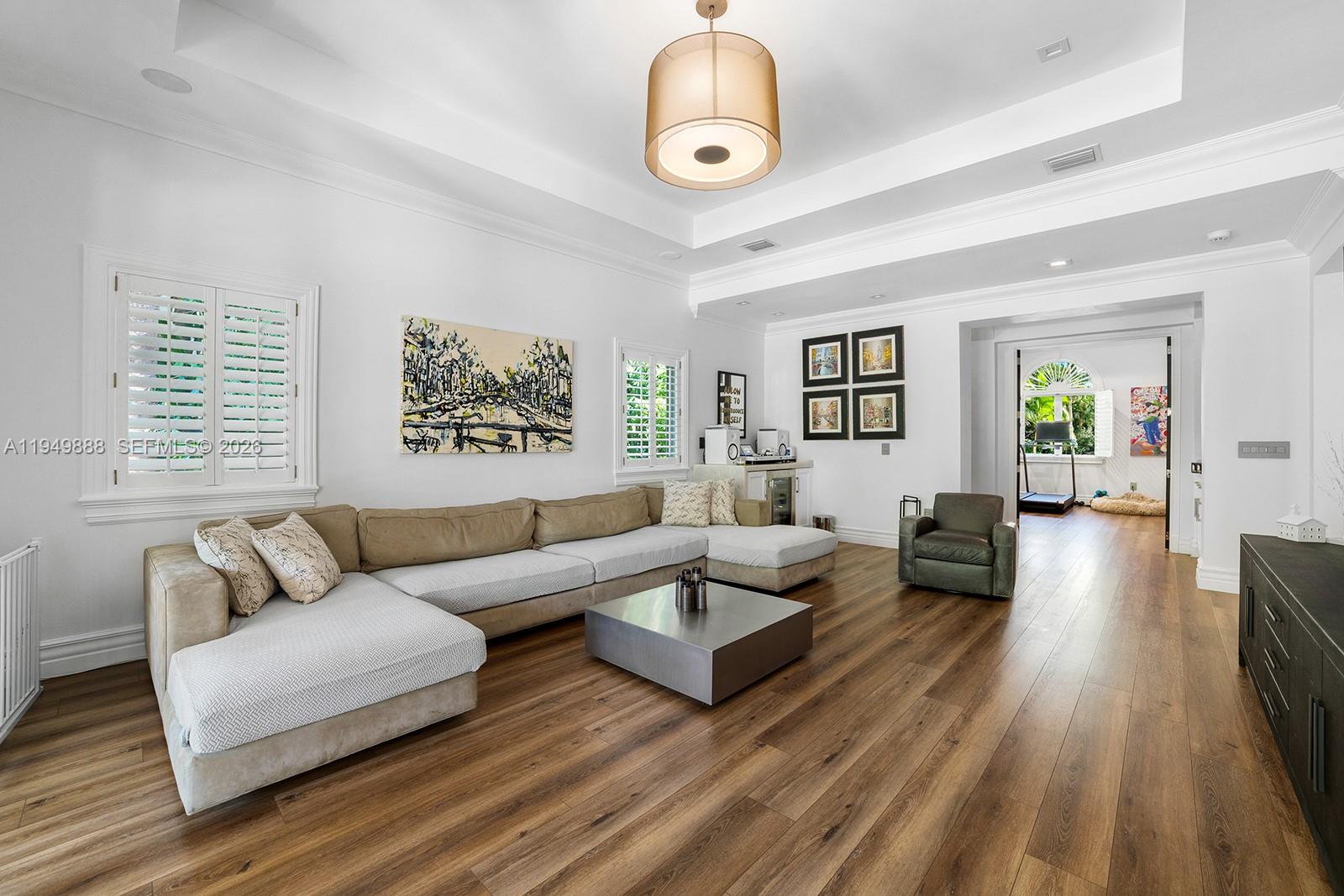 5002 Southwest 86th Street Miami, FL 33143 - Photo 9 of 32