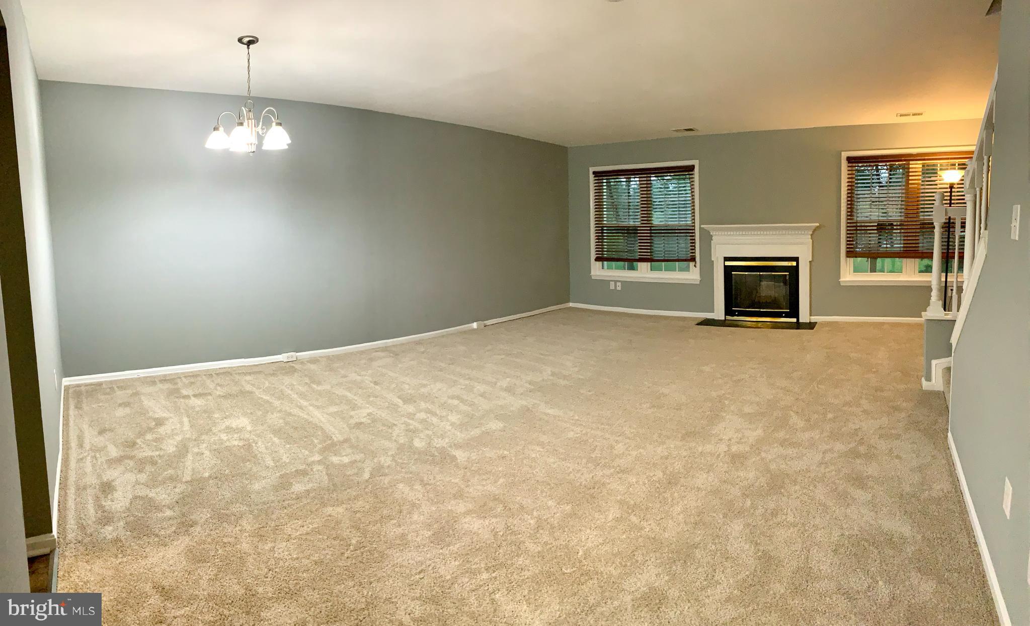 1667 Ridgely Court, Unit 178 Crofton, MD 21114 - Photo 8 of 33 Dining/Living Combo