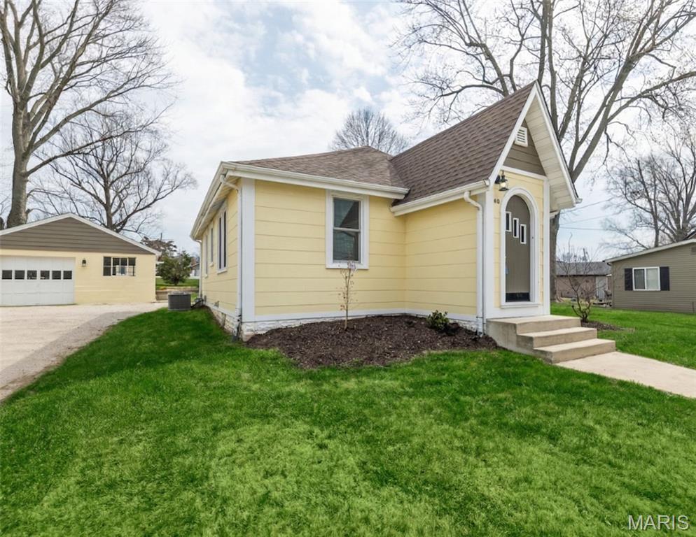 418 South Main Street Shiloh, IL 62269 - Photo 3 of 34