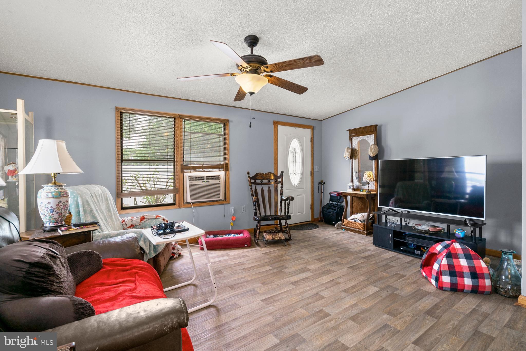 4311 Ridge Drive Mount Airy, MD 21771 - Photo 2 of 18 Living Room