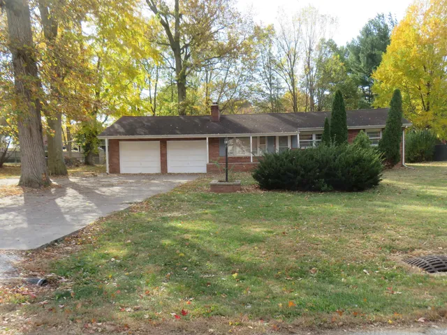 $159,900 | 311 Sherwood Forest Drive, Galveston, IN 46932