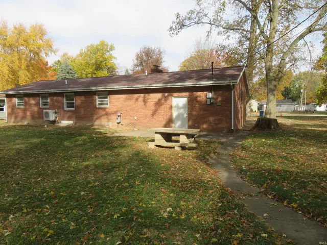 $159,900 | 311 Sherwood Forest Drive, Galveston, IN 46932