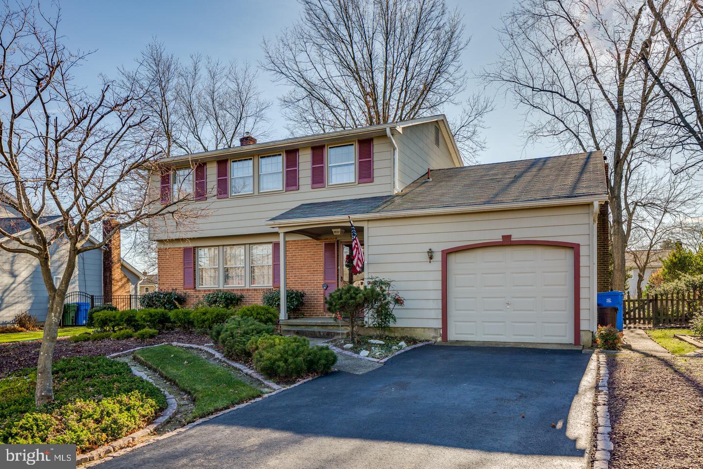 18 Locust Grove Road Cherry Hill, NJ 08003 - Photo 3 of 38 Gallery Image 3