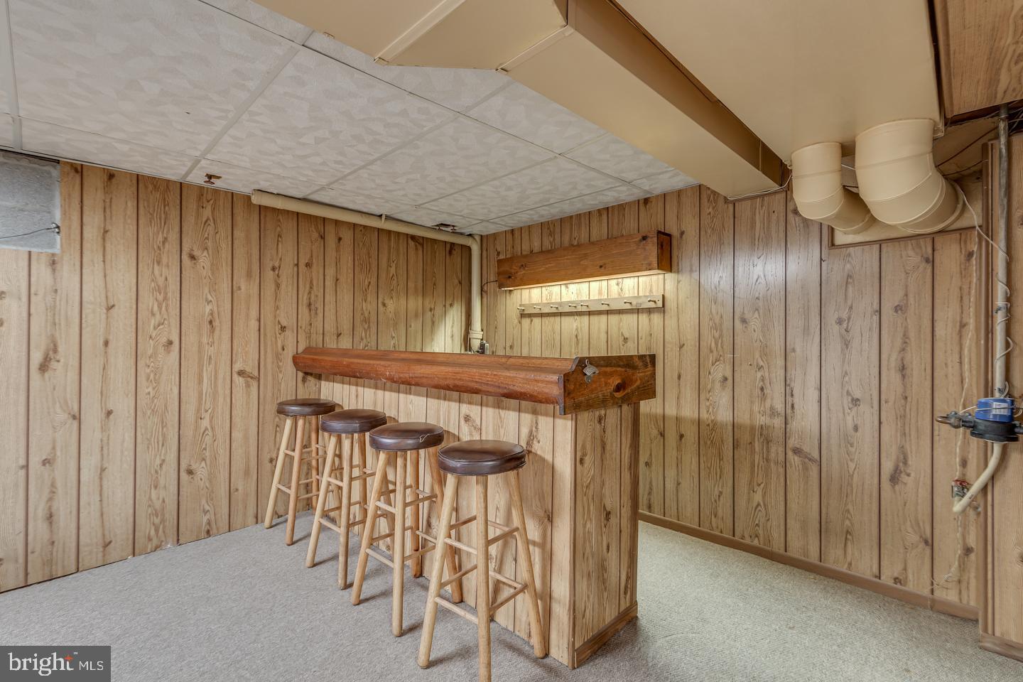 18 Locust Grove Road Cherry Hill, NJ 08003 - Photo 33 of 38 Bar