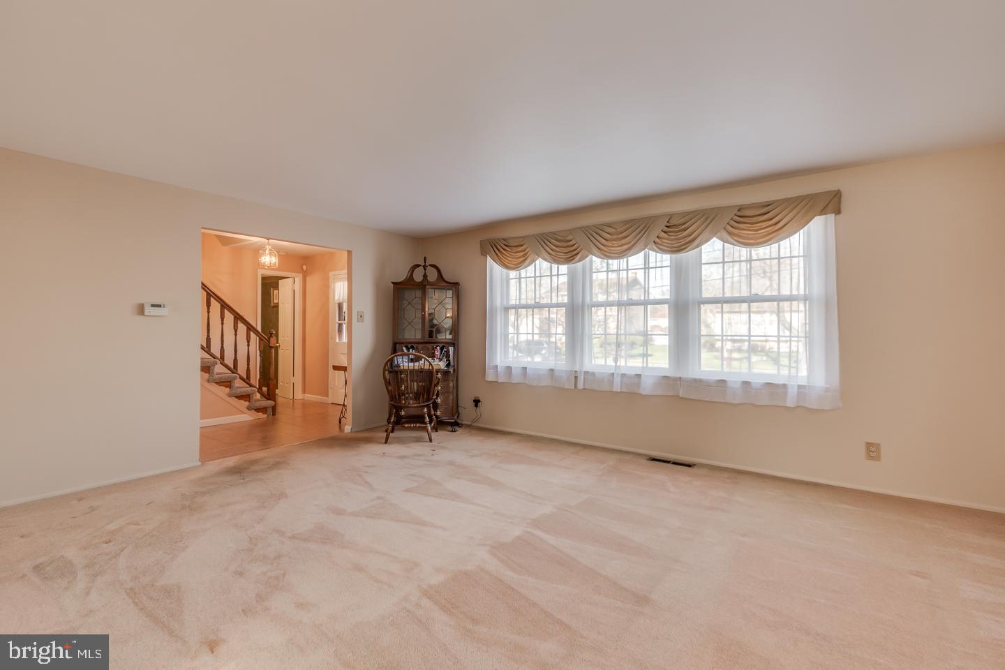 18 Locust Grove Road Cherry Hill, NJ 08003 - Photo 8 of 38 Beautiful bank of windows