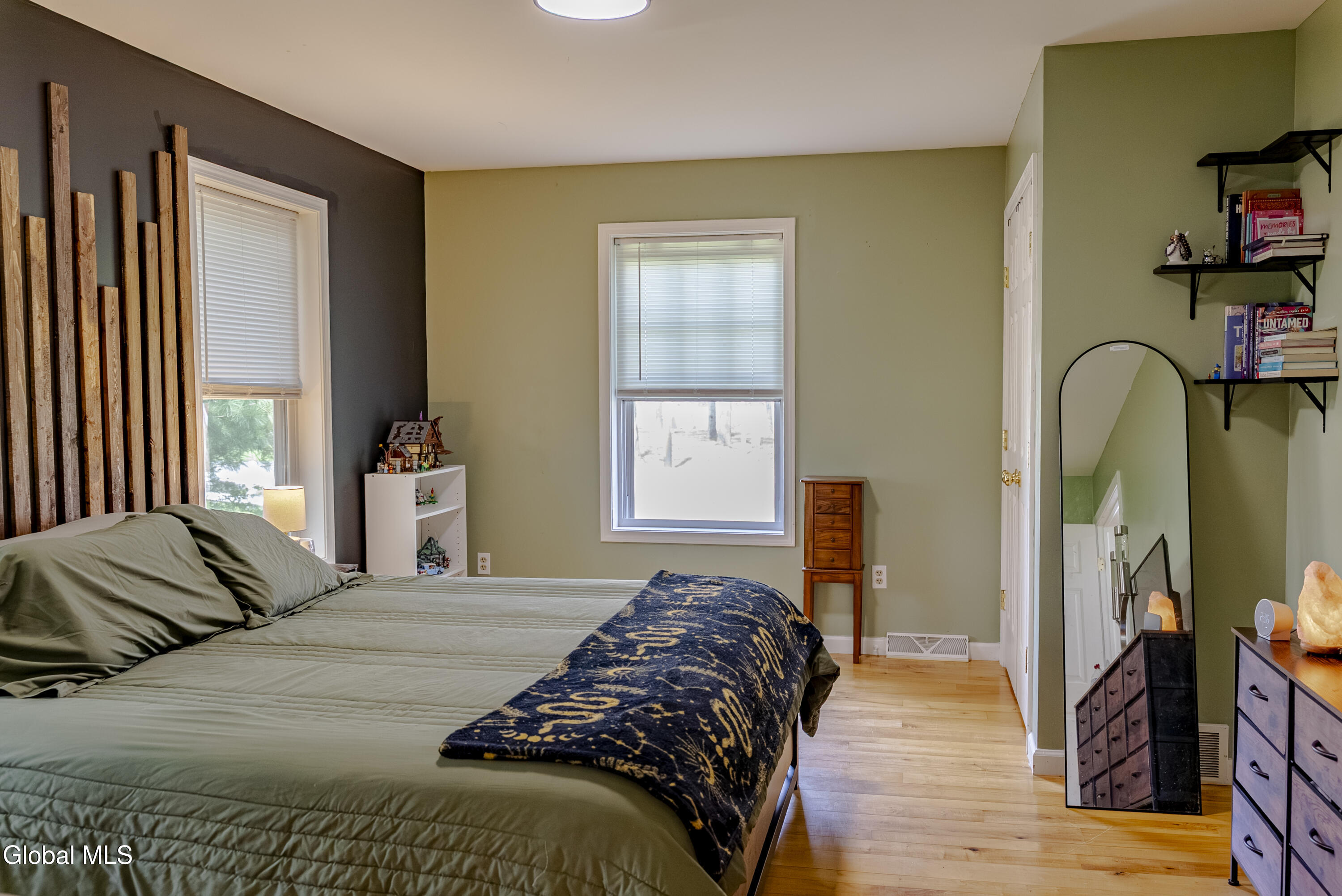542 Hudson River Road Halfmoon, NY 12188 - Photo 19 of 51 542 Hudson River-29