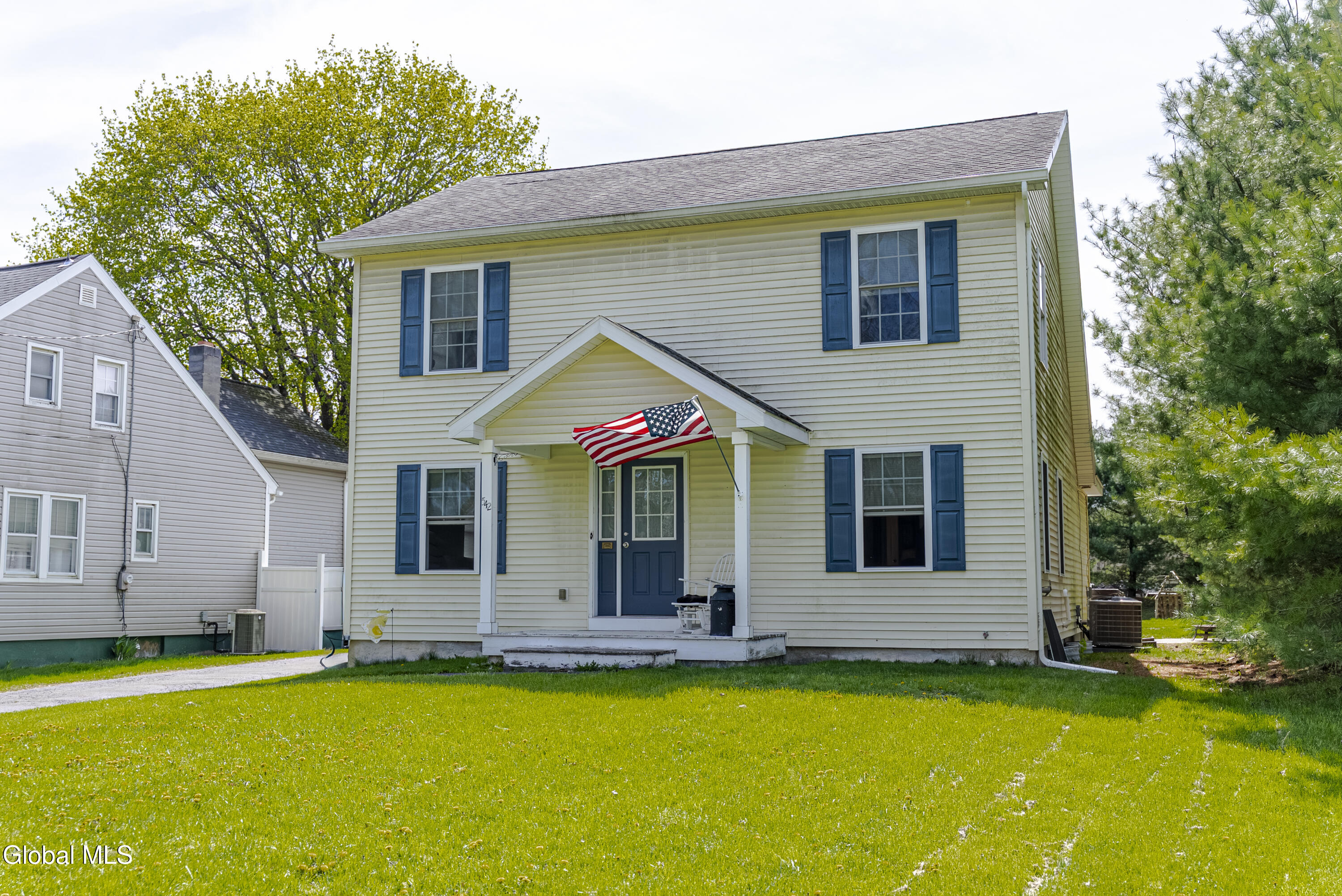 542 Hudson River Road Halfmoon, NY 12188 - Photo 2 of 51 542 Hudson River-2