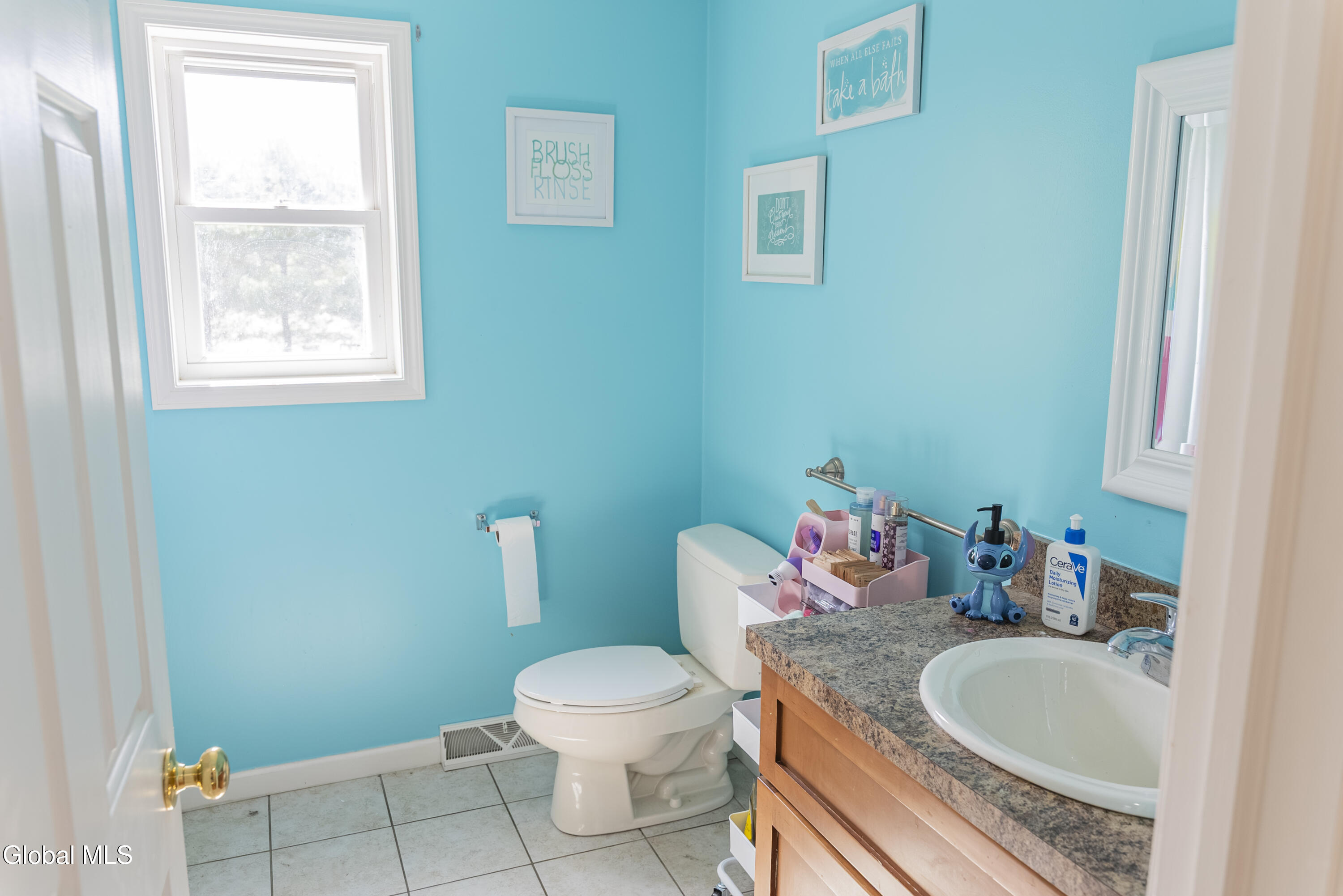 542 Hudson River Road Halfmoon, NY 12188 - Photo 28 of 51 542 Hudson River-38