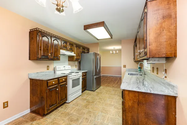 $375,000 | 408 Shawnee Drive, Columbia, TN 38401