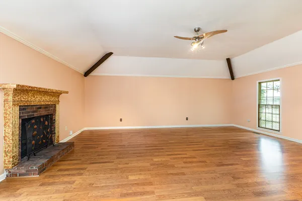 $375,000 | 408 Shawnee Drive, Columbia, TN 38401