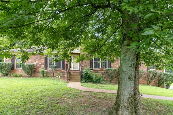 $375,000 | 408 Shawnee Drive, Columbia, TN 38401