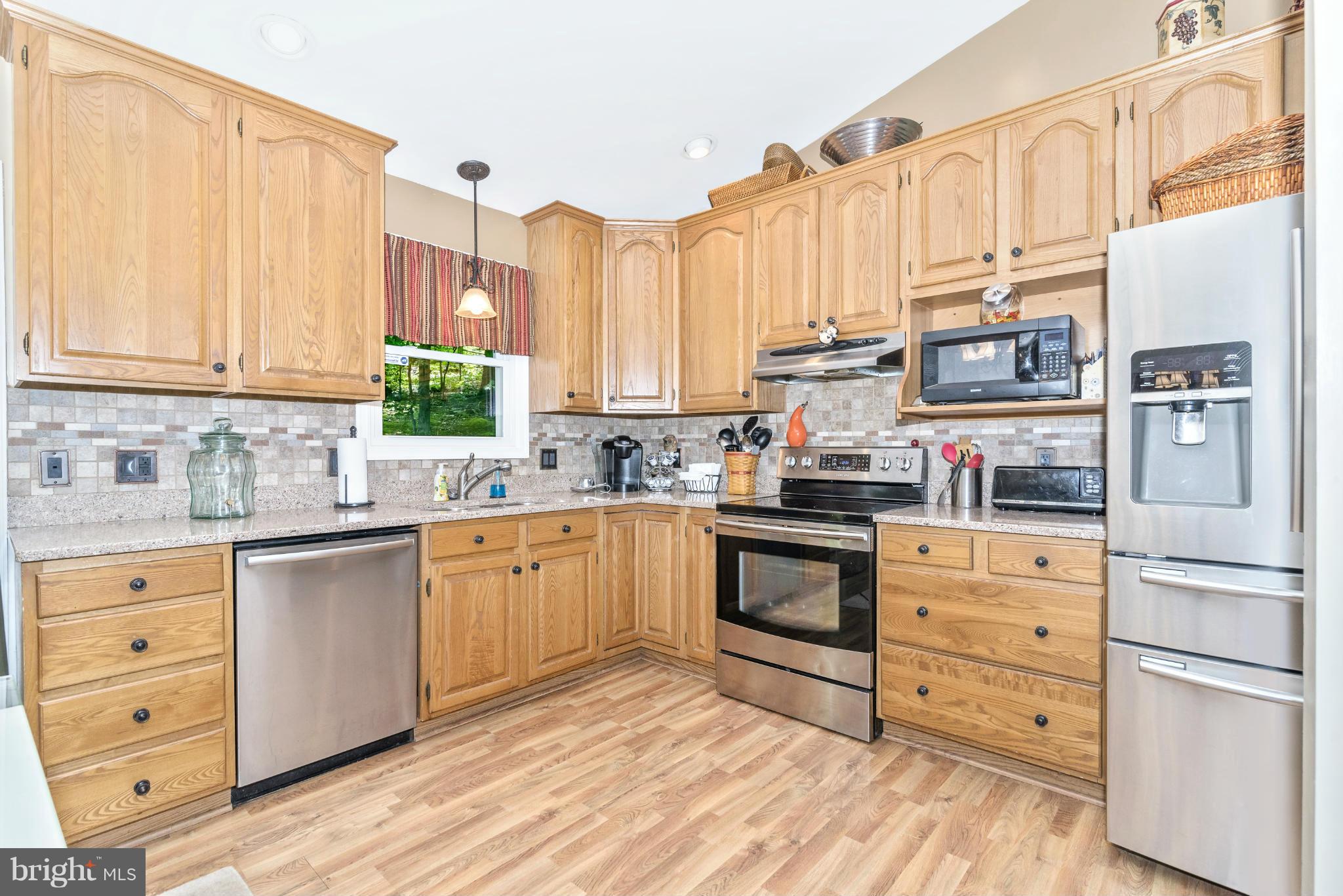 6711 West Lakeridge Road New Market, MD 21774 - Photo 13 of 30 Kitchen