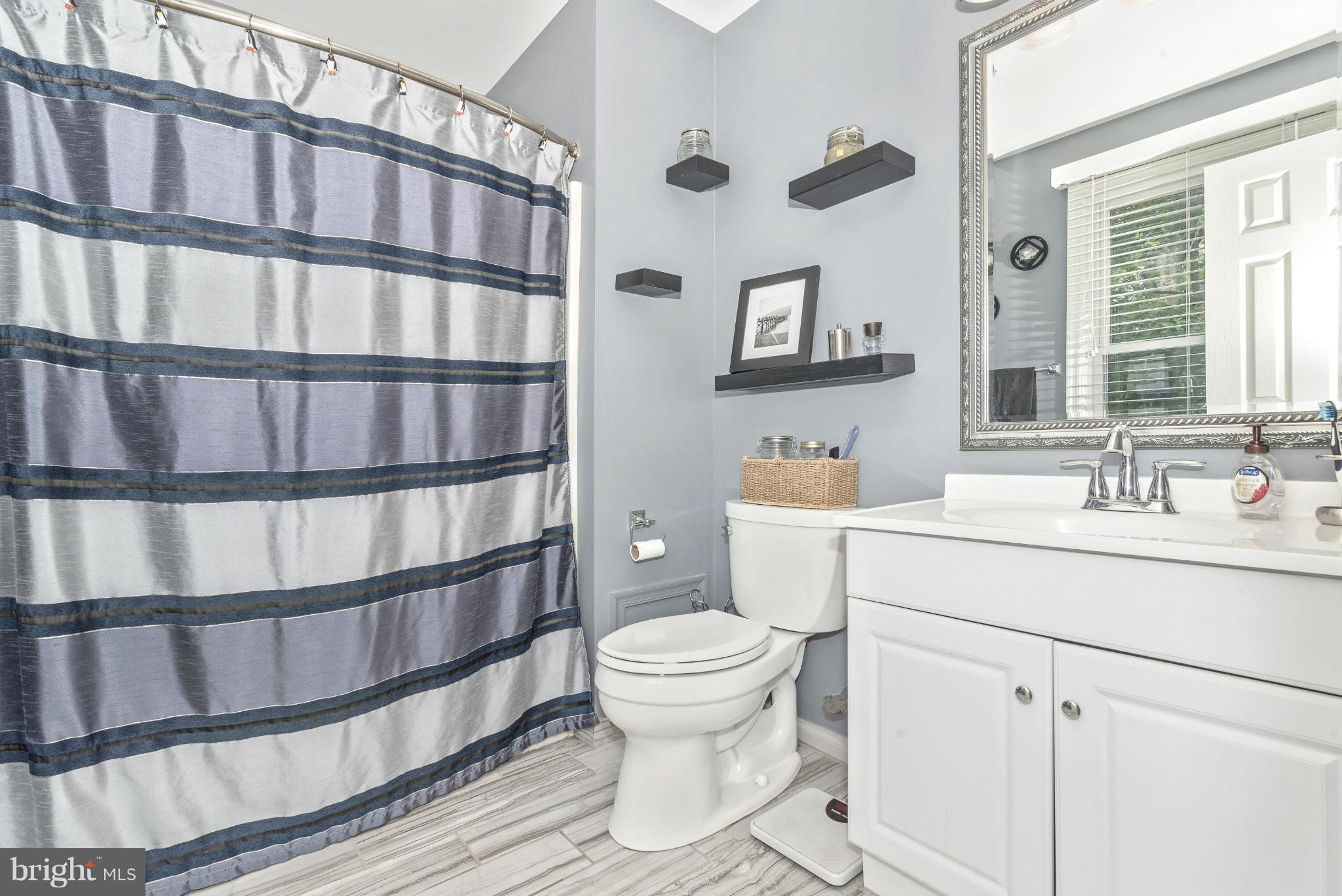 6711 West Lakeridge Road New Market, MD 21774 - Photo 16 of 30 Bath (Master)