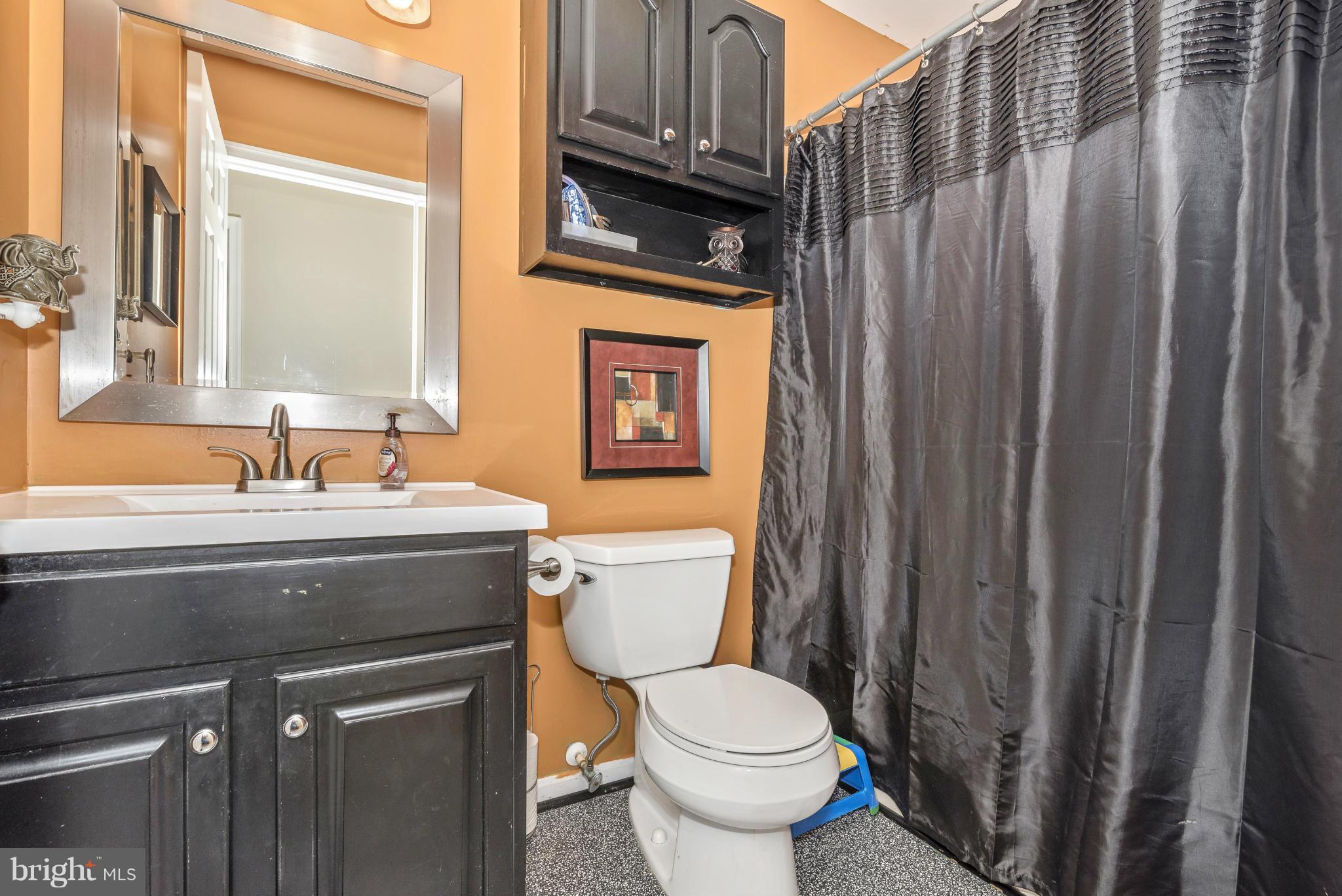 6711 West Lakeridge Road New Market, MD 21774 - Photo 21 of 30 Bath