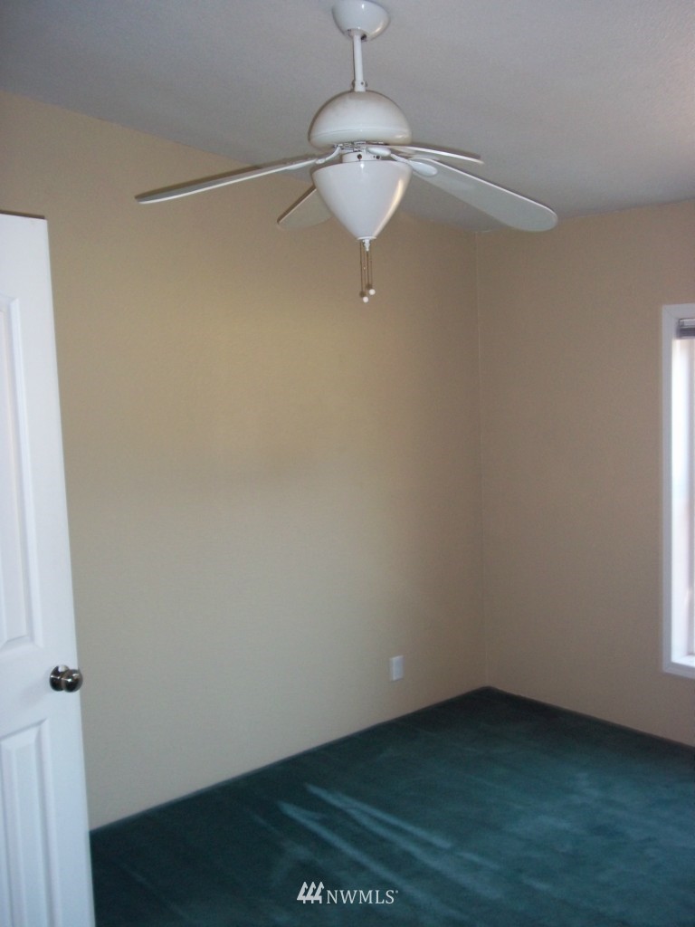 276 Hall Road Silverlake, WA 98645 - Photo 13 of 20 Gallery Image 13