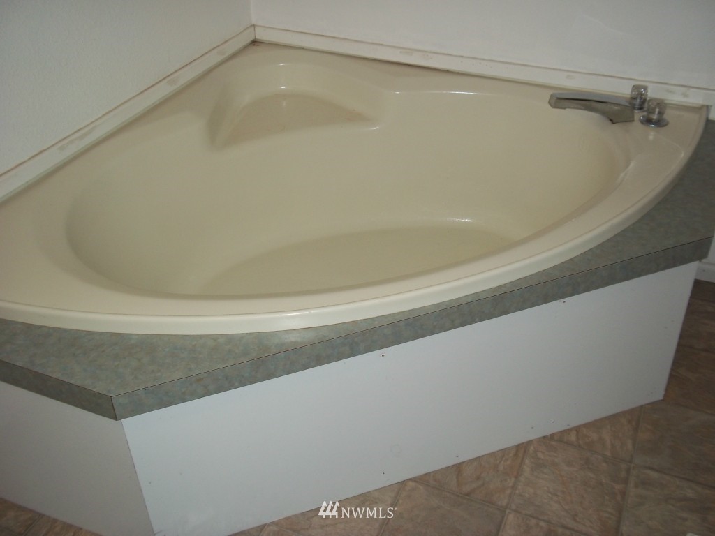 276 Hall Road Silverlake, WA 98645 - Photo 10 of 20 Gallery Image 10