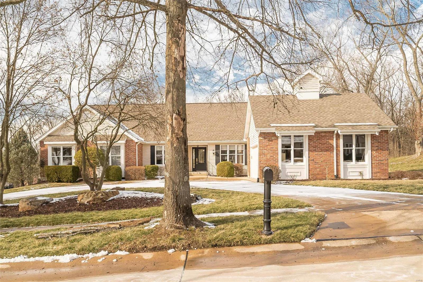 14741 Mill Spring Drive Chesterfield, MO 63017 - Photo 2 of 31