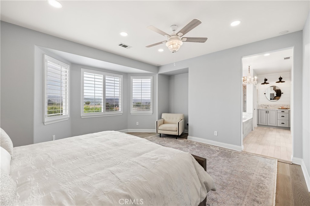 5474 Sunlight Street Simi Valley, CA 93063 - Photo 24 of 62 Expansive primary suite with sitting area