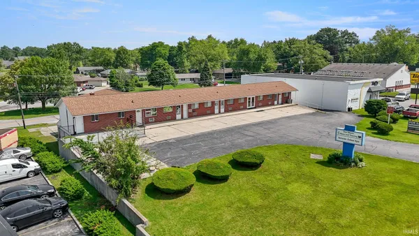 $1,188,000 | 5634 West Jefferson Boulevard, Fort Wayne, IN 46804