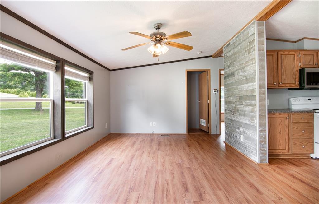 158 Stein Road Chicora, PA 16025 - Photo 2 of 21 Gallery Image 2