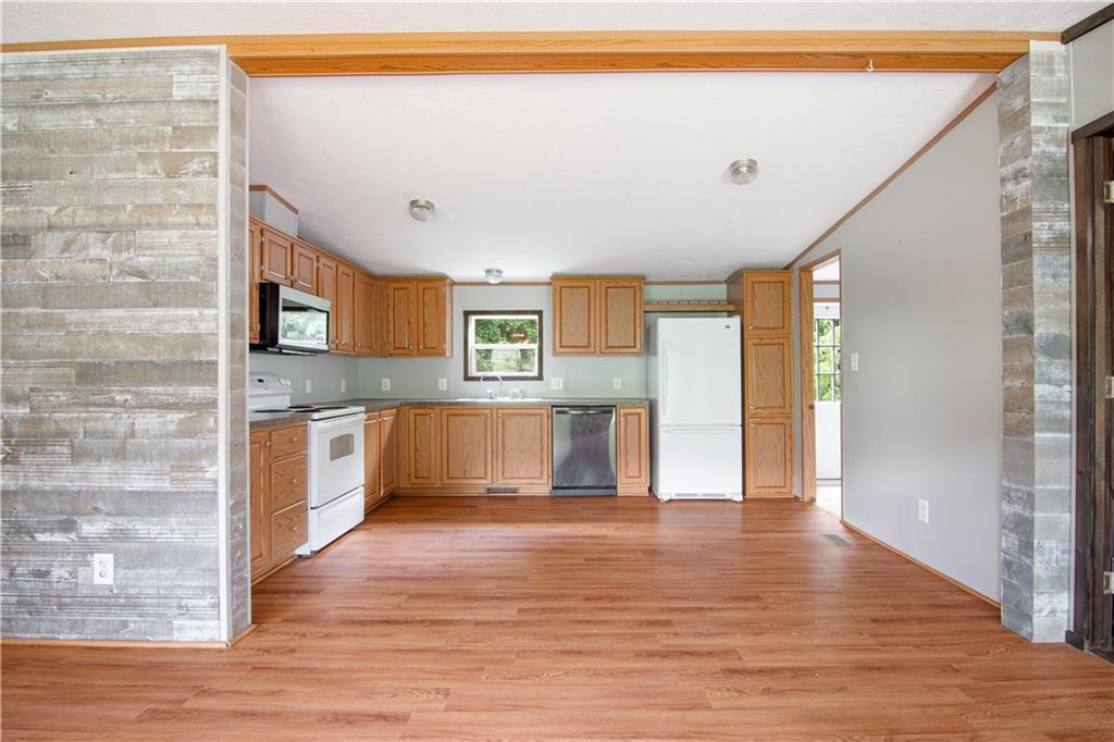 158 Stein Road Chicora, PA 16025 - Photo 4 of 21 Gallery Image 4