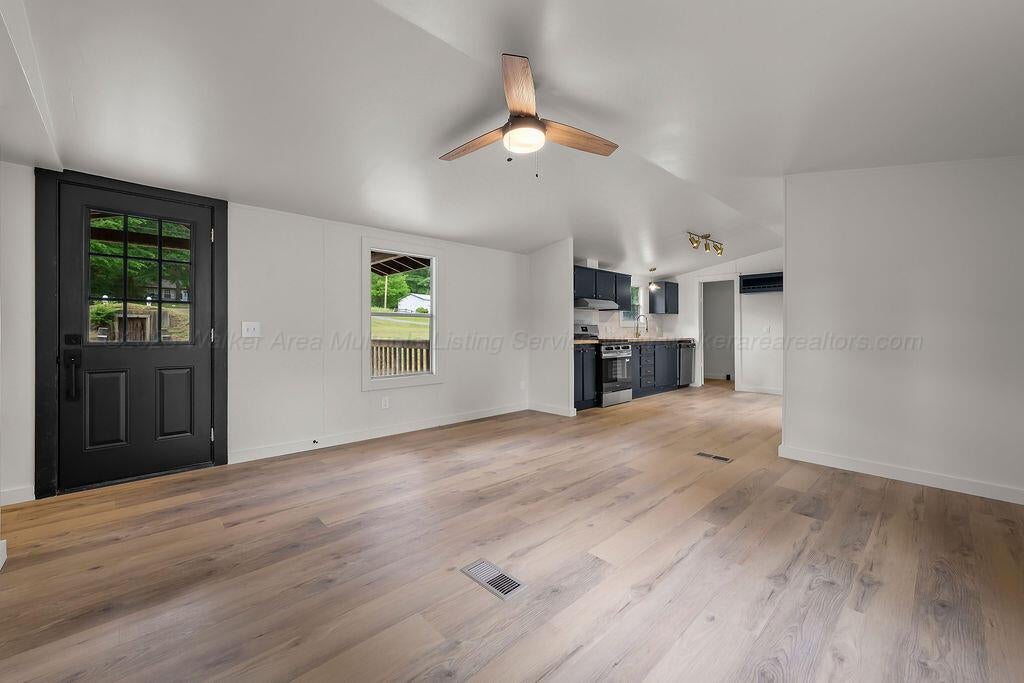 404 Dowdey Road Jasper, AL 35504 - Photo 5 of 27 DSC00029-23-4