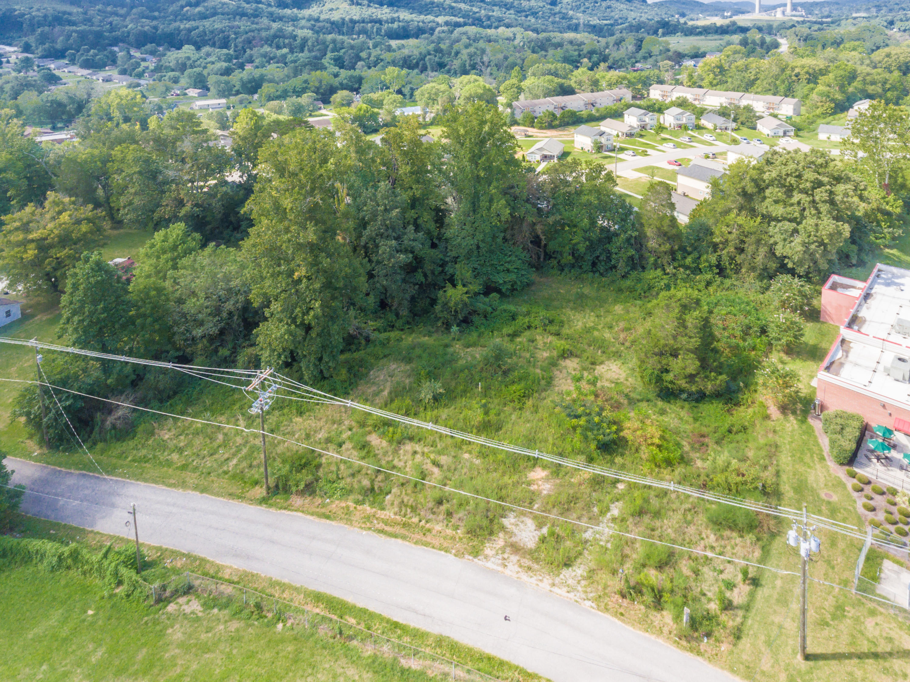 110 South Dogwood Road Powell, TN 37849 - Photo 2 of 6 110SDogwoodRd-3