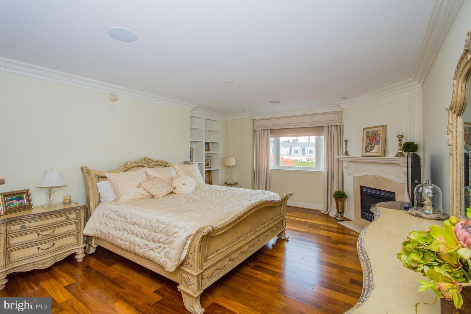 801 Key Highway, Unit P51 Baltimore, MD 21230 - Photo 14 of 56