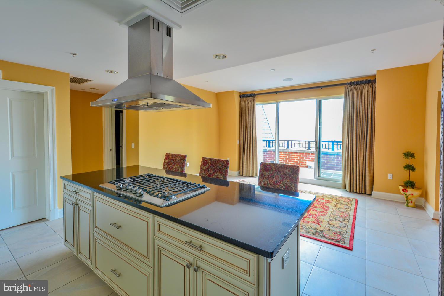 801 Key Highway, Unit P51 Baltimore, MD 21230 - Photo 28 of 56