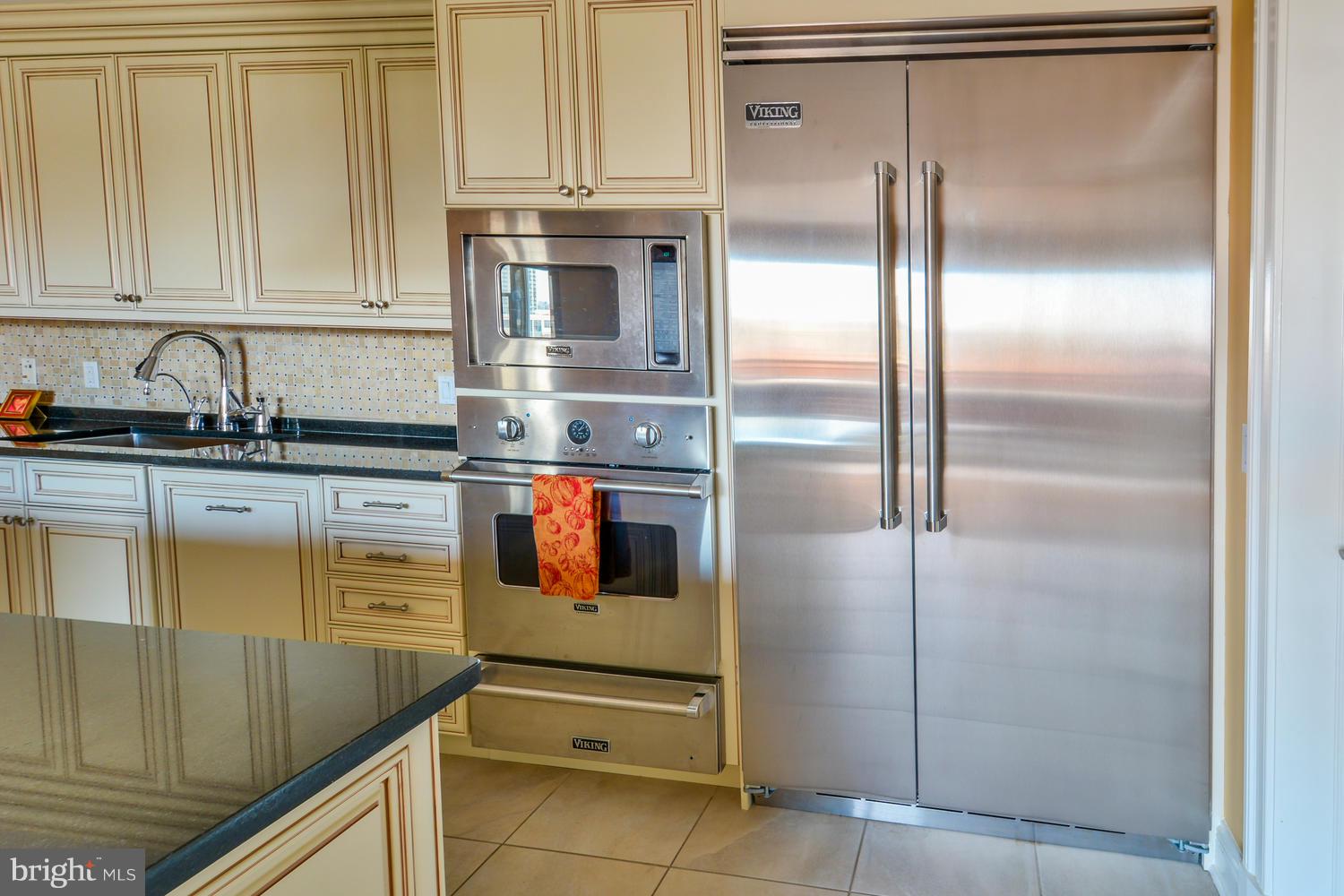 801 Key Highway, Unit P51 Baltimore, MD 21230 - Photo 29 of 56