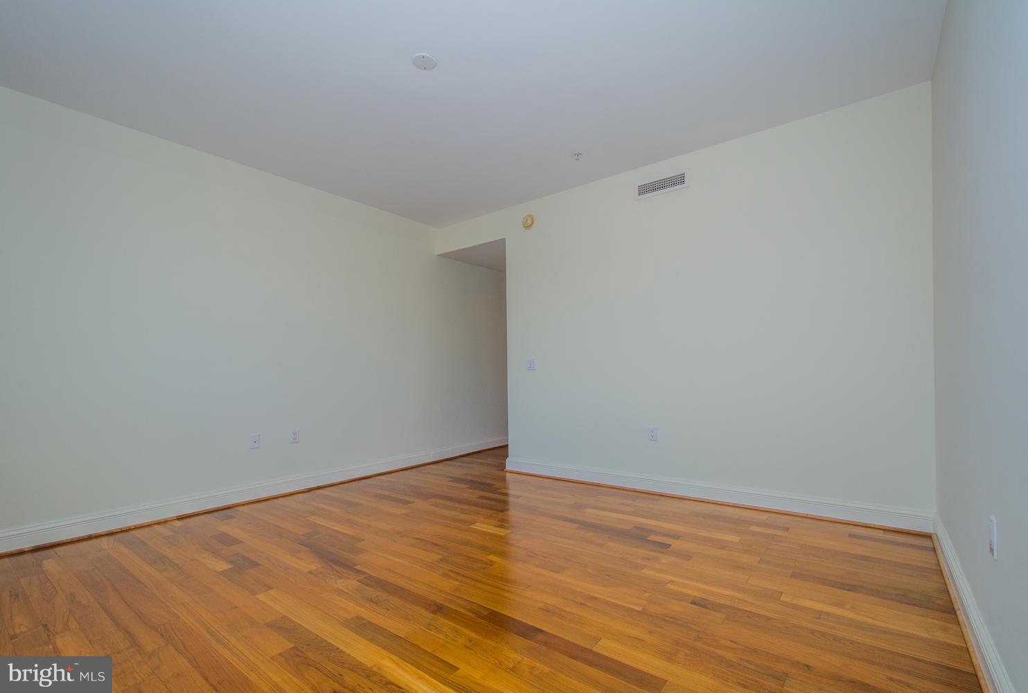 801 Key Highway, Unit P51 Baltimore, MD 21230 - Photo 45 of 56